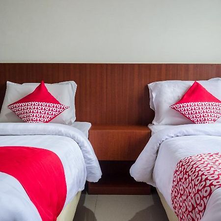 Aviari Hotel Batam Экстерьер фото