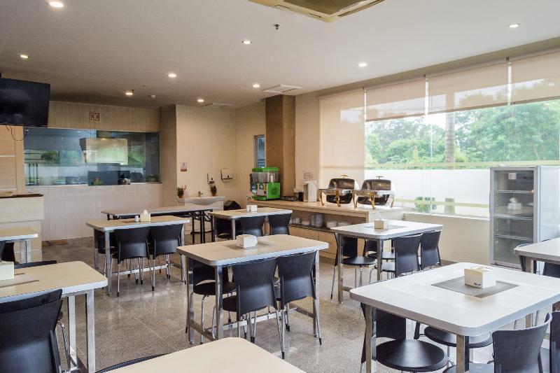 Aviari Hotel Batam Экстерьер фото