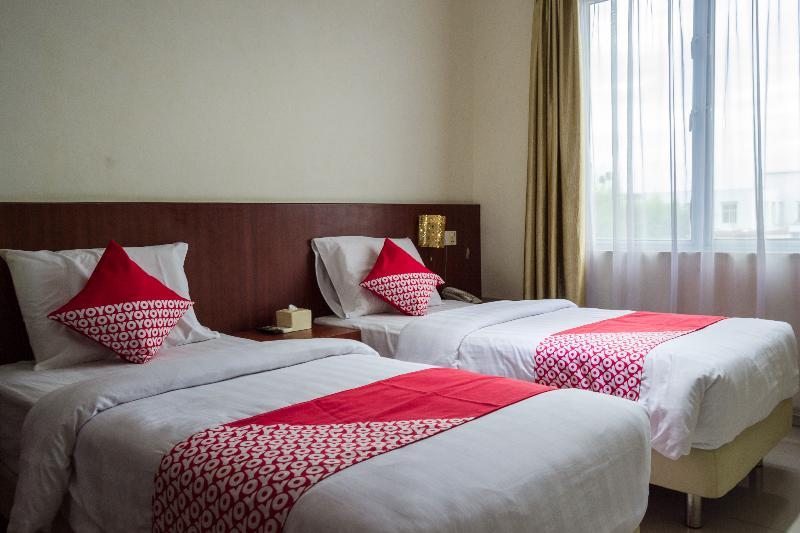 Aviari Hotel Batam Экстерьер фото